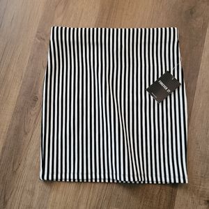 Forever 21 mini skirt. Size M. Black & White stripe. NWT
